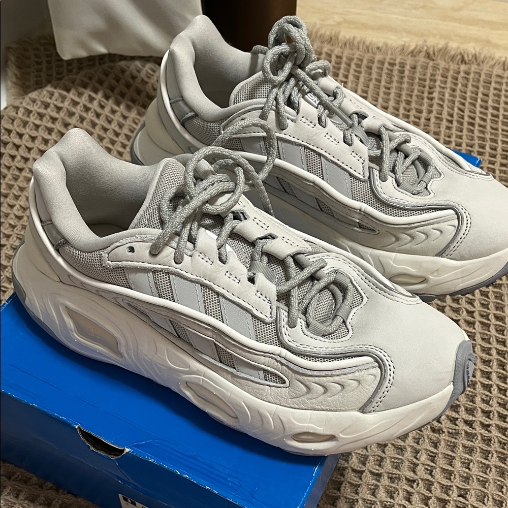 Adidas OZNOVA W Size 7 - Gray